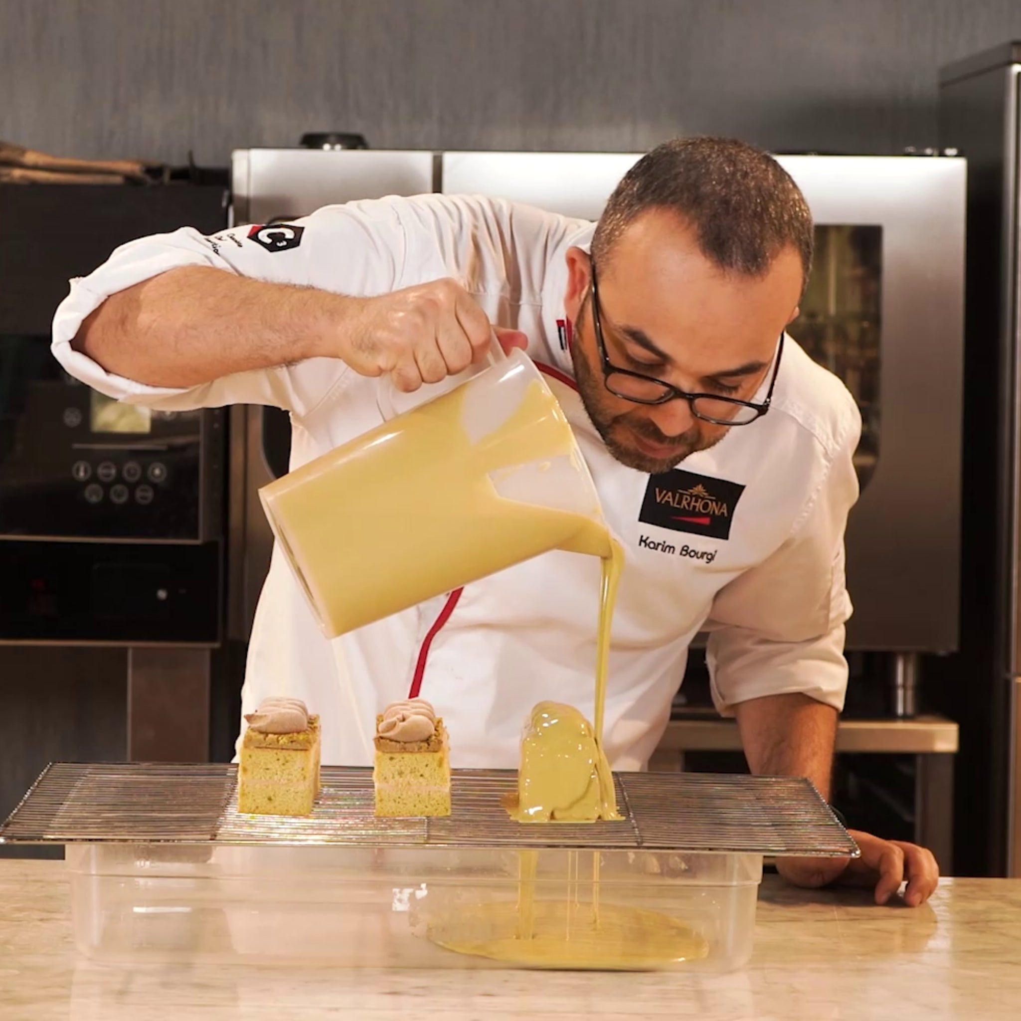 Antep Finger Travel Cake by Karim Bourgi Video Class