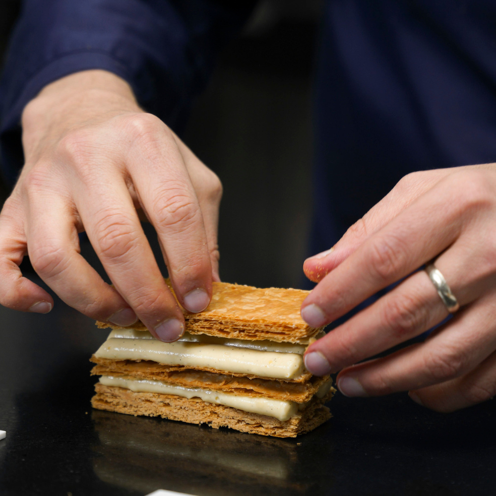 Millefeuille Cake by Antonio Bachour Video Class