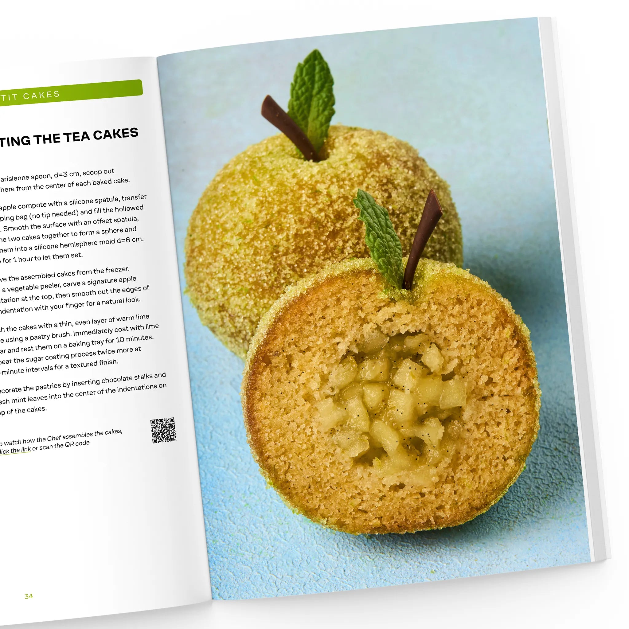 Apple-Shaped Petit Cakes
