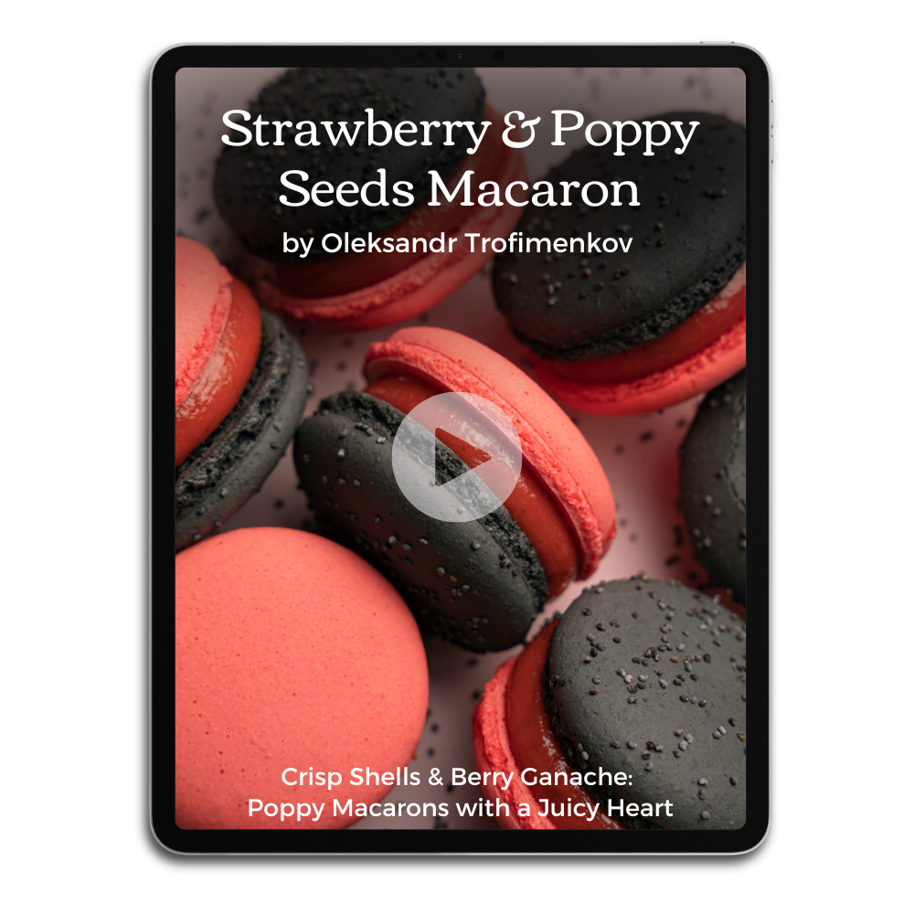 Strawberry and Poppy Seeds Macaron